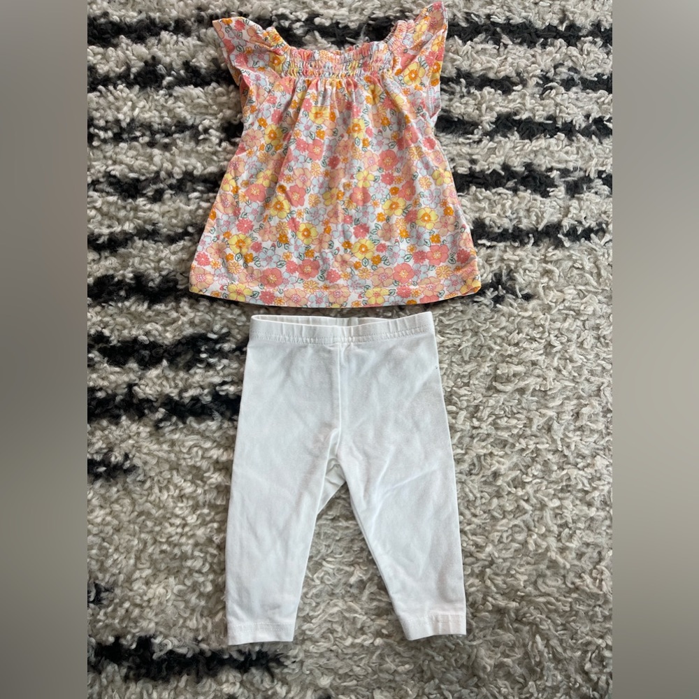 Carter’s 2 piece outfit